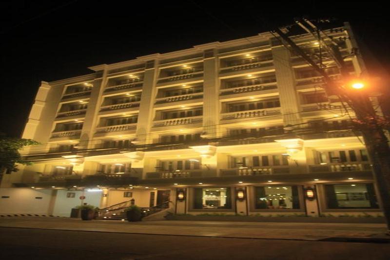 Herald Suites Polaris San Pedro Makati Exterior foto